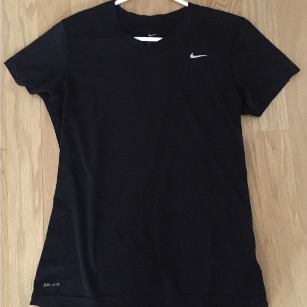 Niki Dri Fit T Shirt Sz L